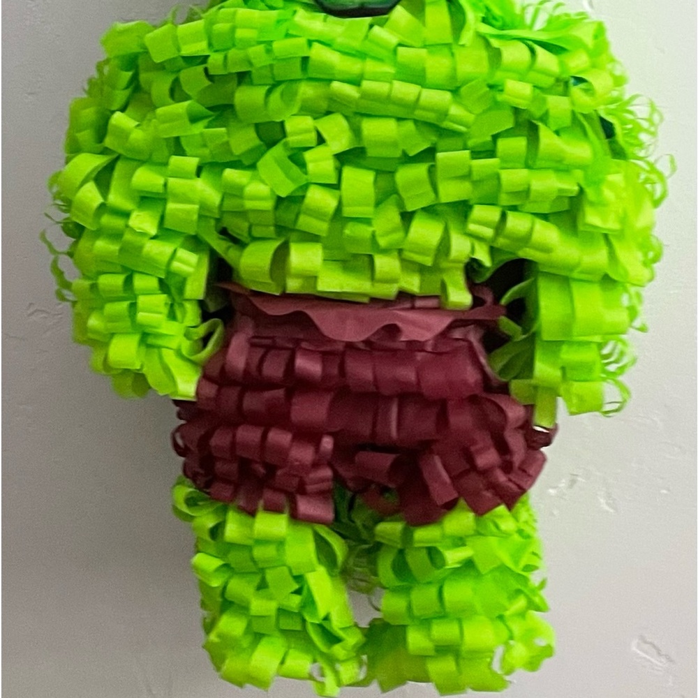 Hulk Pinata - Picture 2 of 3